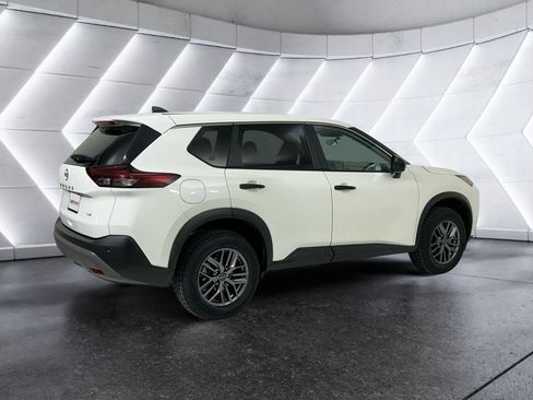 Used 2023 Nissan Rogue S AWD/4WD image 4