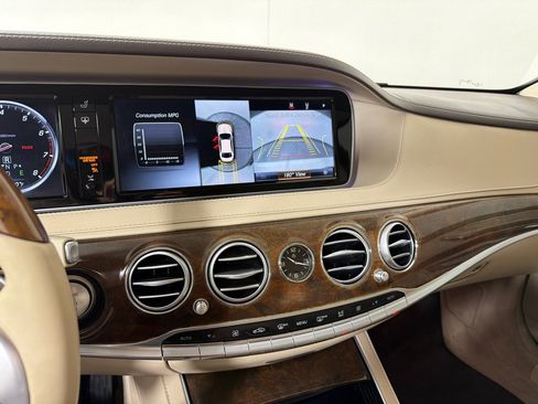 Used 2017 Mercedes-Benz S 550 4MATIC Sedan image 19