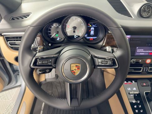 Certified 2026 Porsche Macan S AWD/4WD image 17