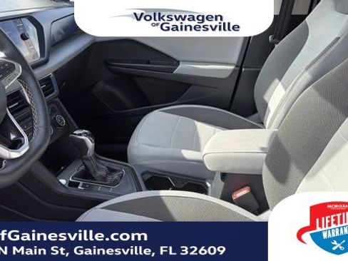 Used 2022 Volkswagen Taos SE image 19