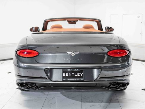 Used 2020 Bentley Continental GT image 36