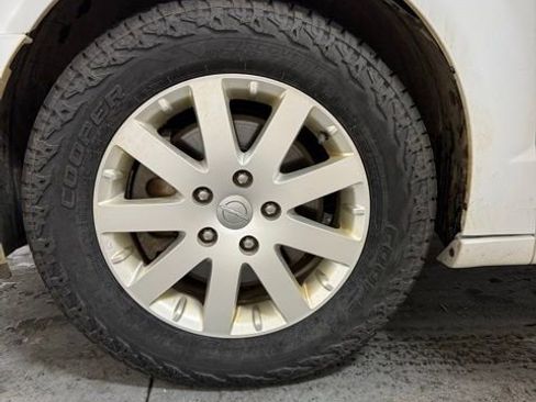 Used 2015 Chrysler Town & Country Touring w/ Driver Convenience Group image 12