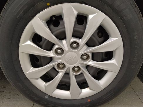 Used 2023 Kia Forte LX FWD image 31