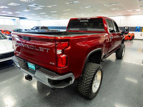 Used 2021 Chevrolet Silverado 2500 LTZ w/ LTZ Convenience Package AWD/4WD image 5