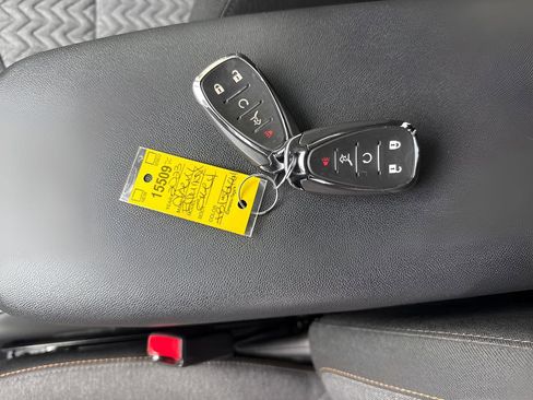 Used 2023 Chevrolet Equinox LT AWD/4WD image 31