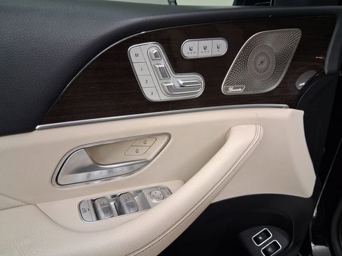 Used 2024 Mercedes-Benz GLE 450e 4MATIC image 12