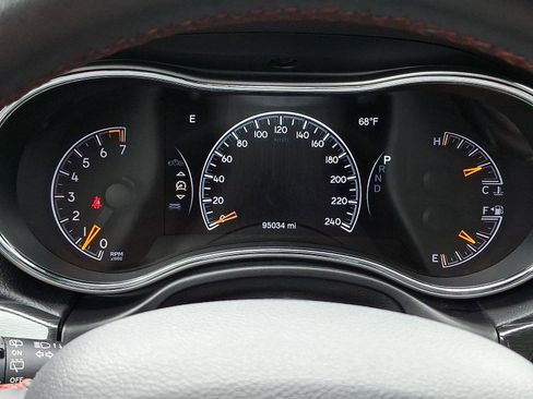 Used 2019 Jeep Grand Cherokee Trailhawk w/ Trailhawk Luxury Group AWD/4WD image 21