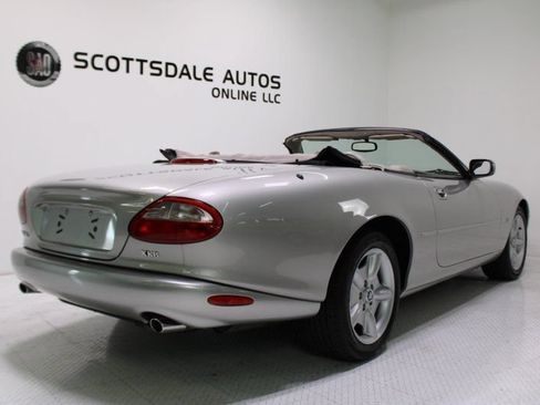 Used 1999 Jaguar XK8 Convertible RWD image 5