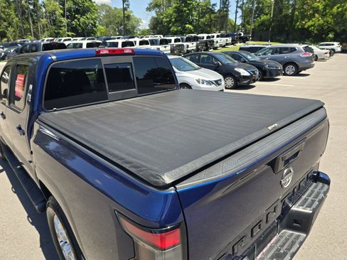 Certified 2022 Nissan Frontier SV w/ Technology Package RWD image 12