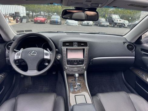 Used 2013 Lexus IS 250C w/ Luxury Pkg RWD image 26