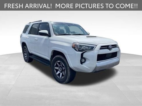 Used 2022 Toyota 4Runner TRD Off-Road AWD/4WD image 3