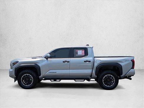 Used 2026 Toyota Tacoma TRD Off-Road AWD/4WD image 9