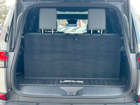 Used 2024 Lexus GX 550 w/ Accessory Package (2T) AWD/4WD image 14