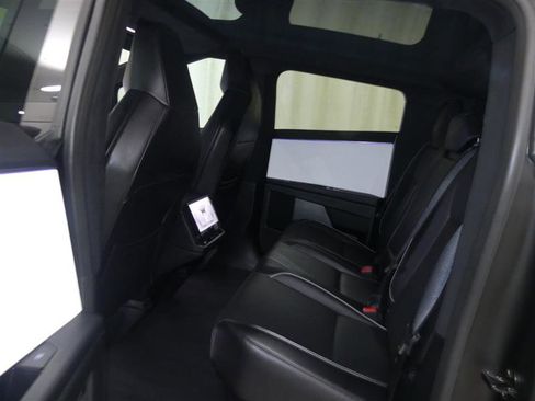 Used 2024 Tesla Cybertruck AWD Crew Cab image 27