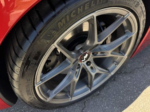 Used 2025 Chevrolet Corvette Stingray Preferred Cpe w/ Z51 Performance Package RWD image 31