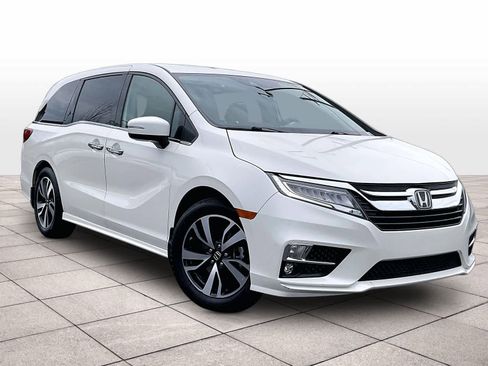 Used 2018 Honda Odyssey Elite image 2
