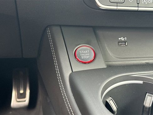 Used 2019 Audi S4 Prestige w/ Prestige Package image 21