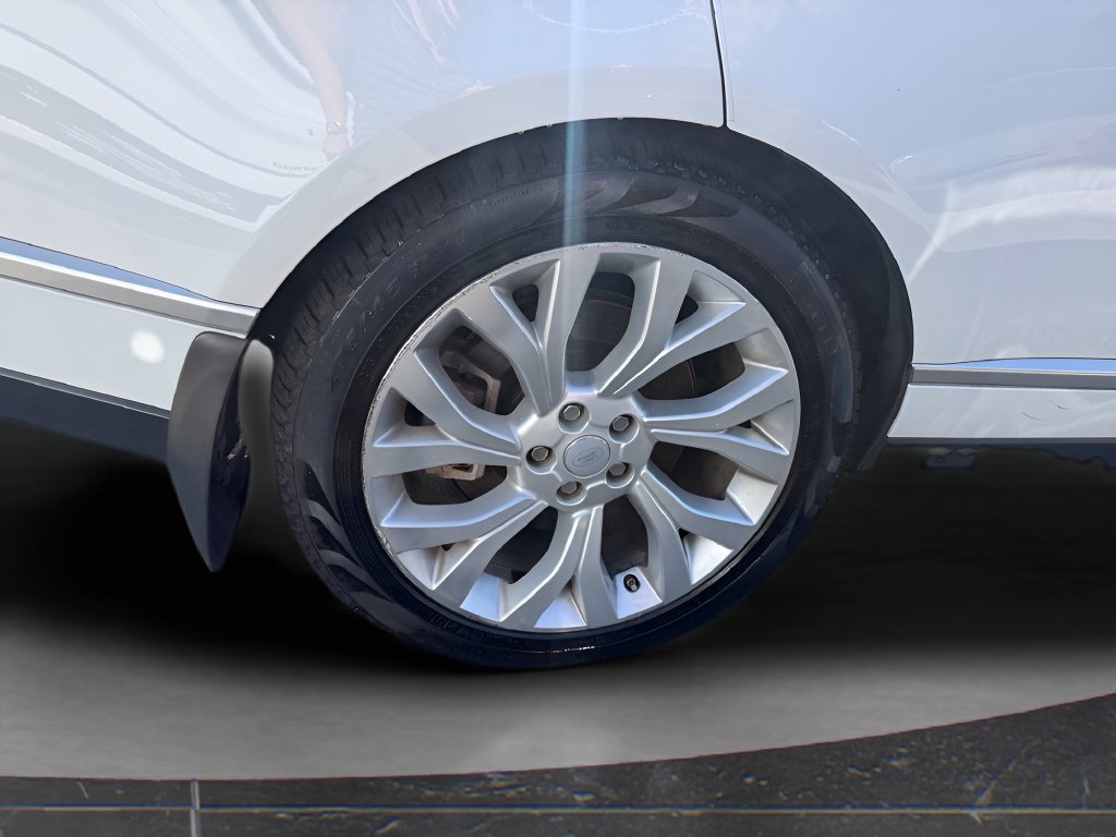 Used 2021 Land Rover Range Rover HSE AWD/4WD image 12