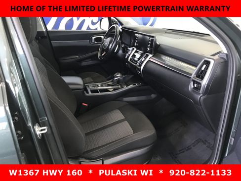 Used 2023 Kia Sorento AWD image 5