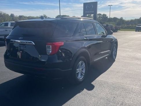 Used 2020 Ford Explorer XLT w/ Comfort Package image 5