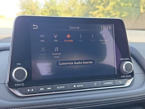 Used 2025 Nissan Rogue SV FWD image 23