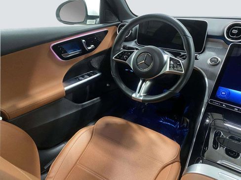 Used 2025 Mercedes-Benz C 300 4MATIC Sedan image 21
