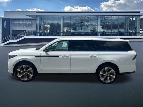 New 2027 Lincoln Navigator L Black Label AWD/4WD image 4