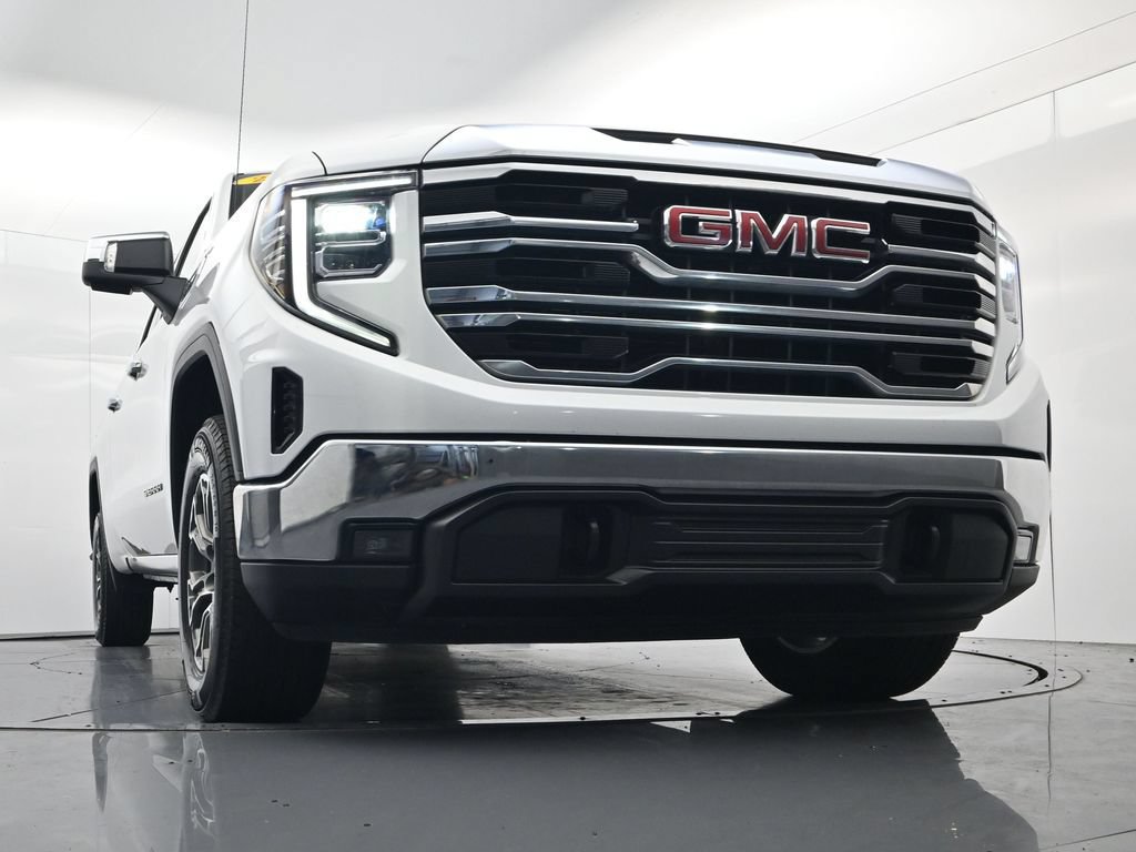 Used 2024 GMC Sierra 1500 SLT AWD/4WD image 40