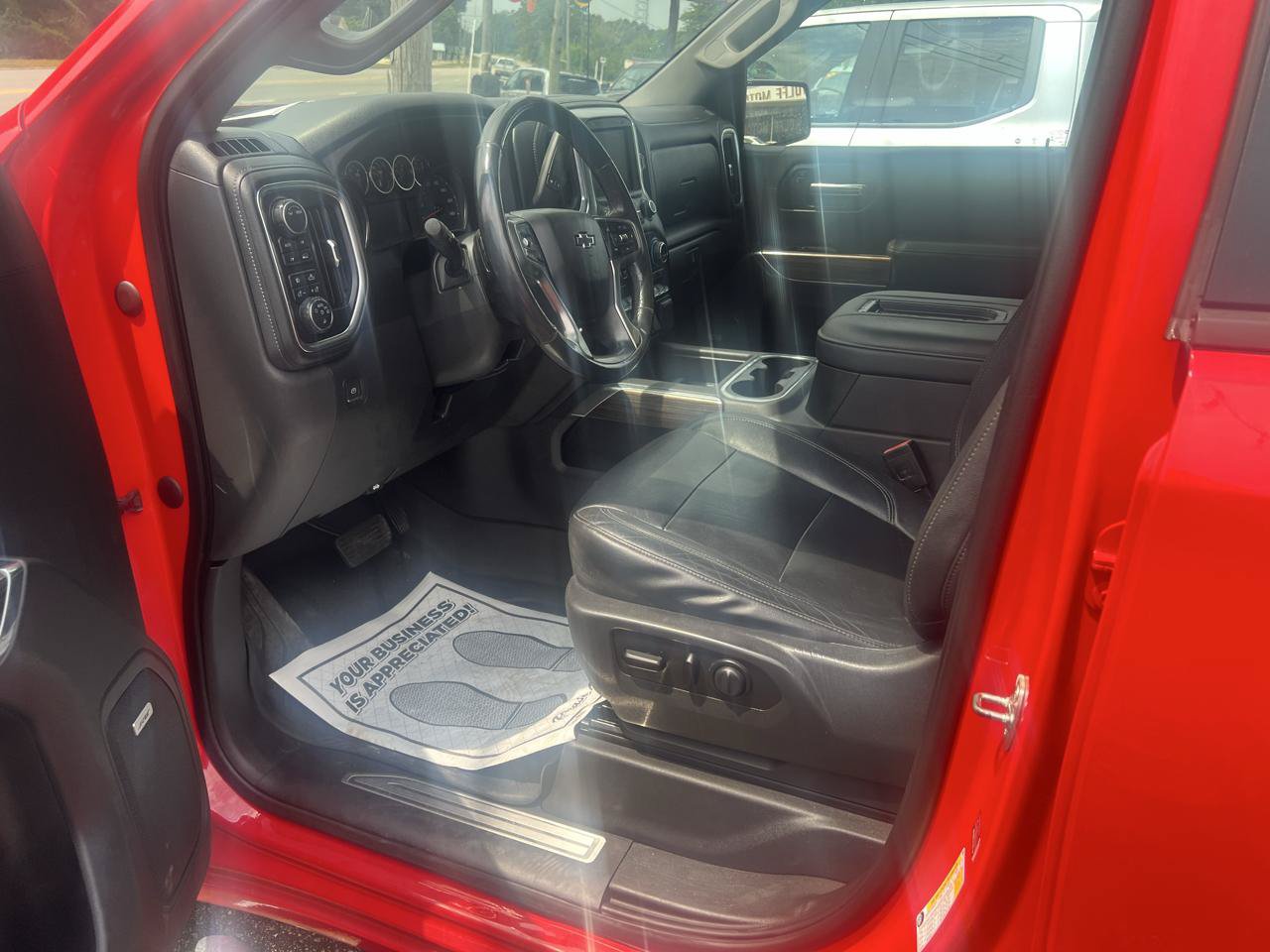 Used 2020 Chevrolet Silverado 1500 RST AWD/4WD image 9