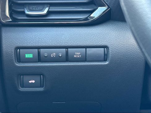 New 2025 Nissan Sentra SV w/ Trunk Package image 16