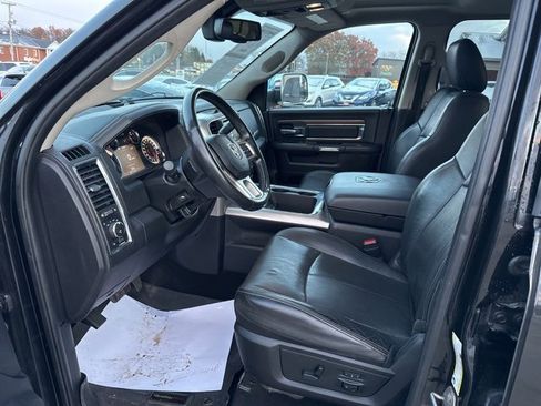 Used 2018 RAM 3500 Laramie image 19