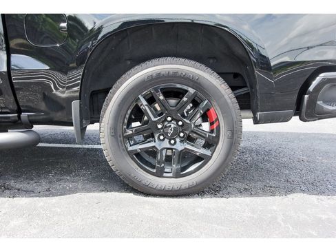 Used 2025 Chevrolet Silverado 1500 RST w/ Redline Edition RWD image 31