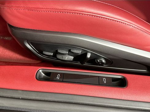 Certified 2024 Porsche 911 Carrera GTS image 32