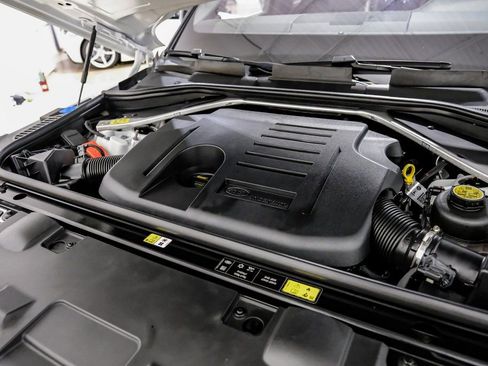 Used 2023 Land Rover Range Rover Sport SE Dynamic image 45