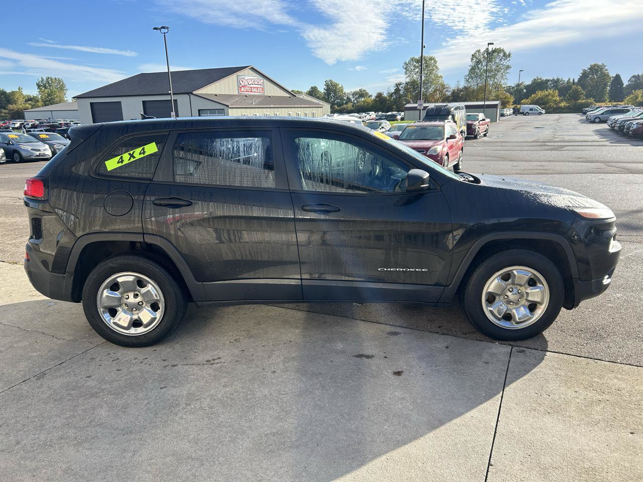 Used 2014 Jeep Cherokee Sport w/ Trailer Tow Group AWD/4WD image 4