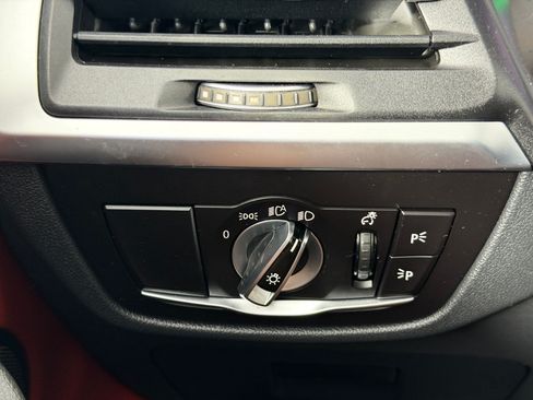 Used 2023 BMW X3 sDrive30i w/ Premium Package w/ZPA RWD image 17