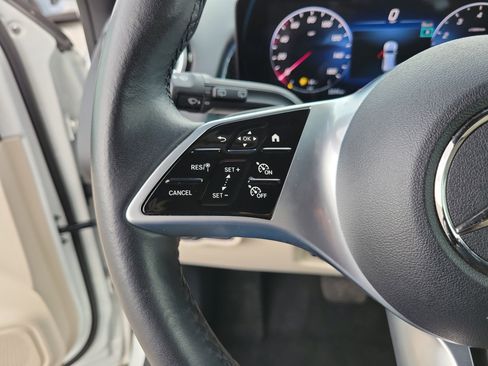 Used 2025 Mercedes-Benz GLB 250 image 20