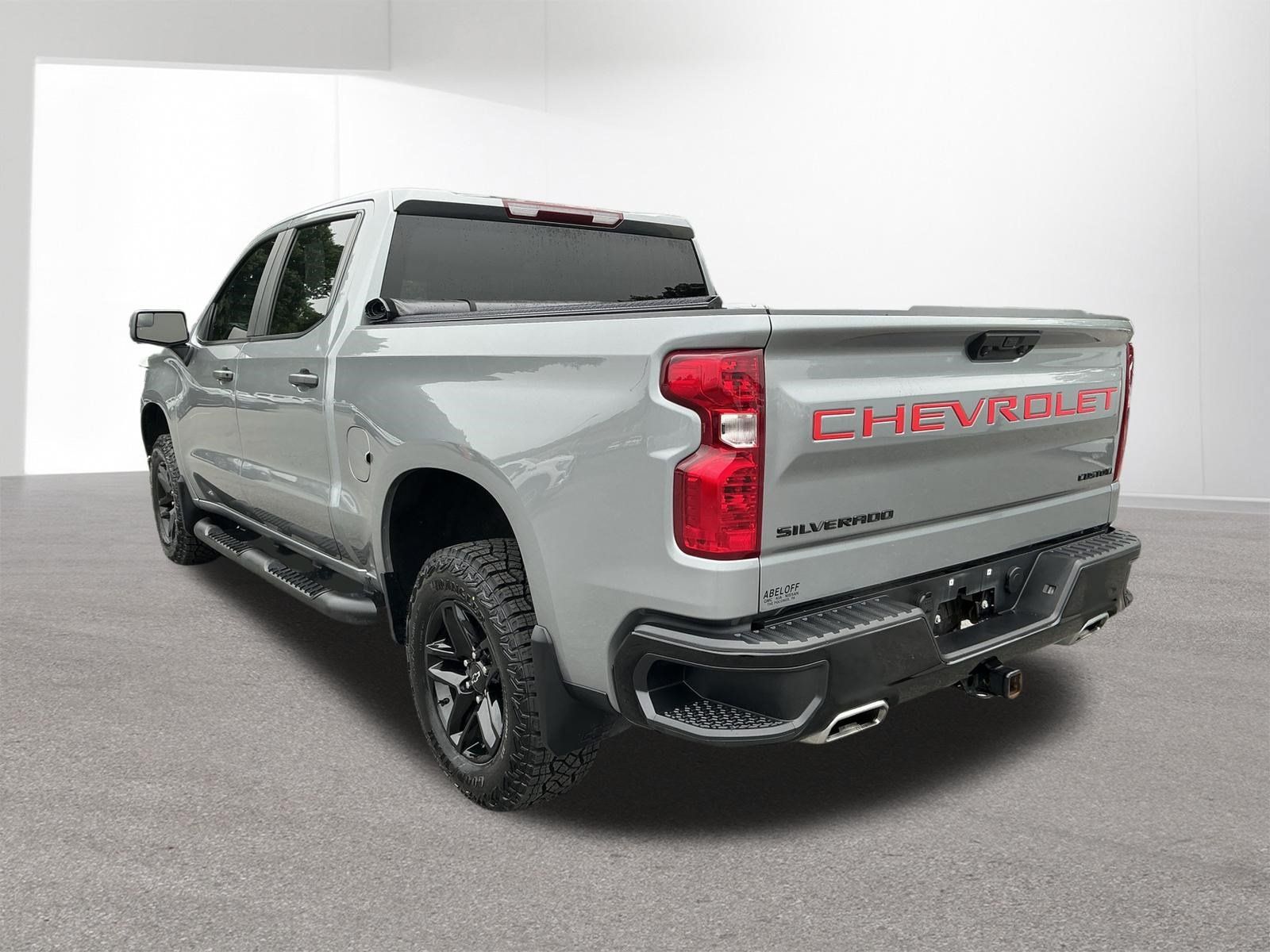 Used 2024 Chevrolet Silverado 1500 Custom Trail Boss w/ LPO, Dark Essentials Package AWD/4WD image 5
