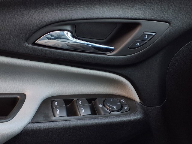 Used 2024 Chevrolet Equinox LS FWD image 18