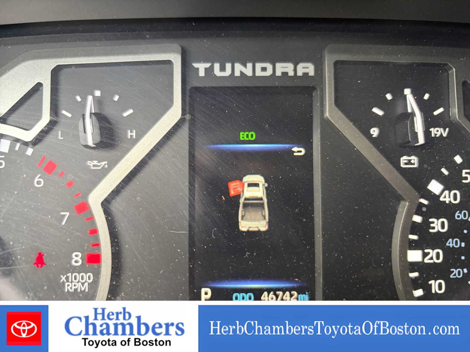 Used 2025 Toyota Tundra SR5 w/ TRD Off-Road Package AWD/4WD image 4