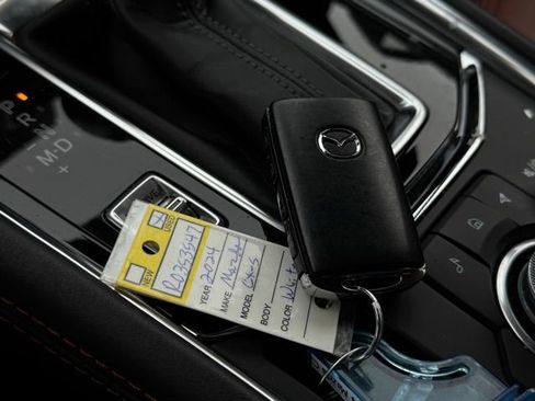 Used 2024 MAZDA CX-5 Carbon Edition image 36