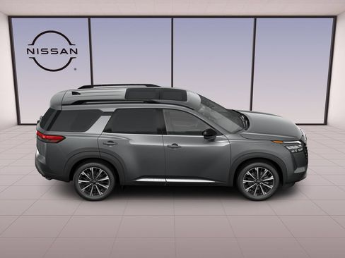 New 2026 Nissan Pathfinder Platinum AWD/4WD image 4