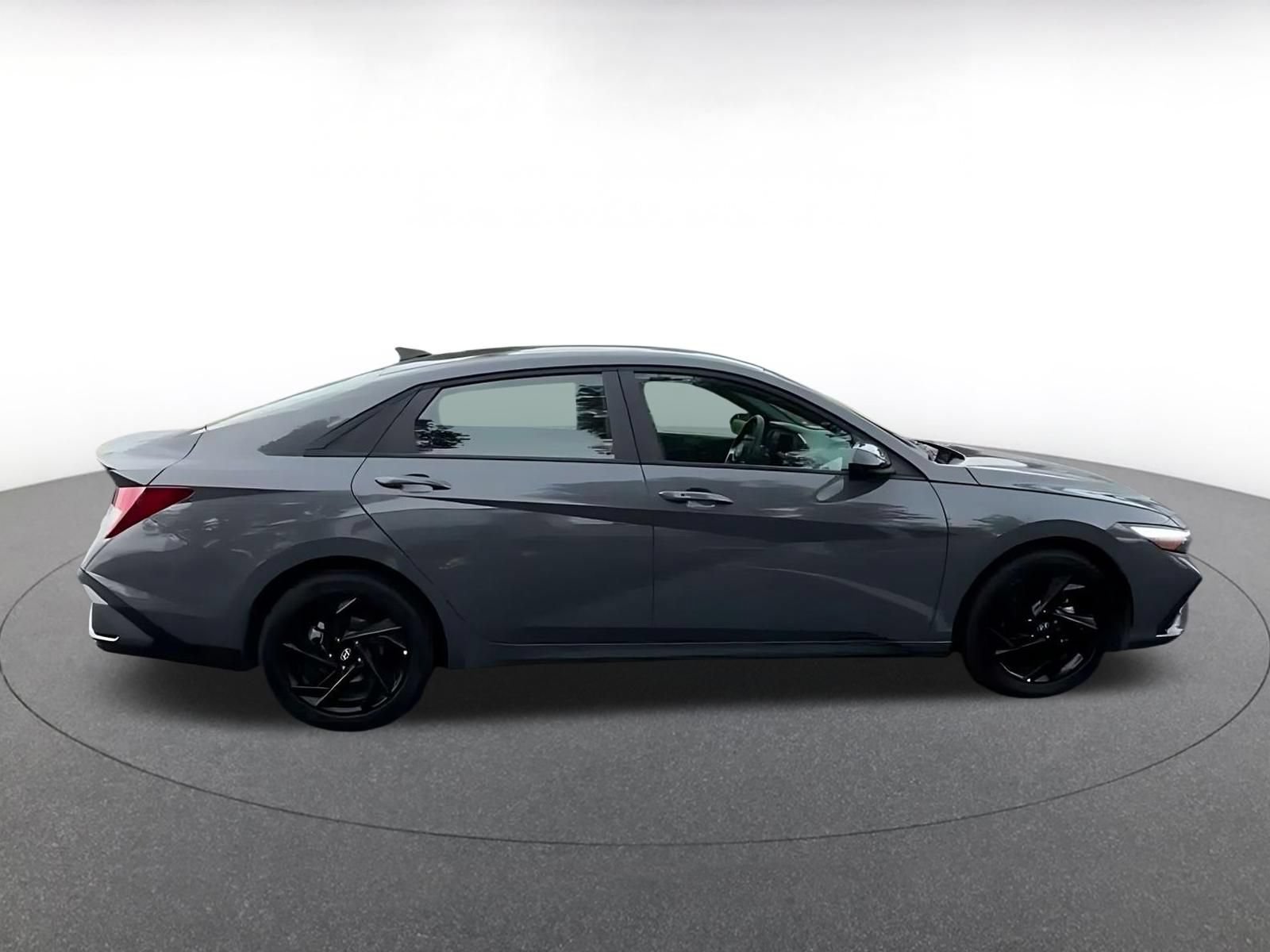 Used 2026 Hyundai Elantra Sport FWD image 15
