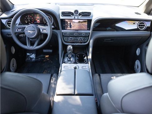 Certified 2024 Bentley Bentayga Extended Wheelbase image 56