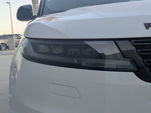 New 2026 Land Rover Range Rover Sport Dynamic SE image 11