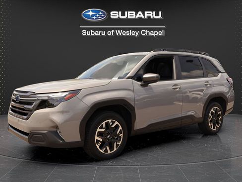 Certified 2025 Subaru Forester Premium w/ Convenience Package #1 AWD/4WD image 4