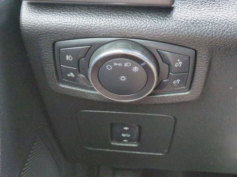 Used 2017 Ford F150 XLT w/ Equipment Group 302A Luxury AWD/4WD image 26