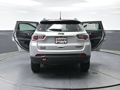 Used 2024 Jeep Compass Trailhawk AWD/4WD image 57