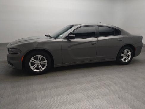 Used 2023 Dodge Charger SXT RWD image 2