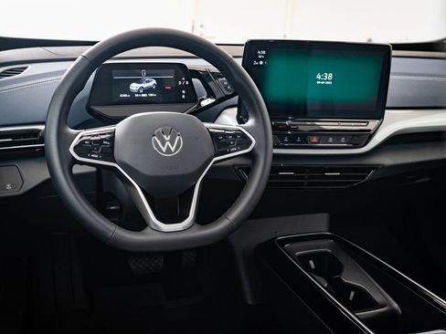 Used 2024 Volkswagen ID.4 S image 4